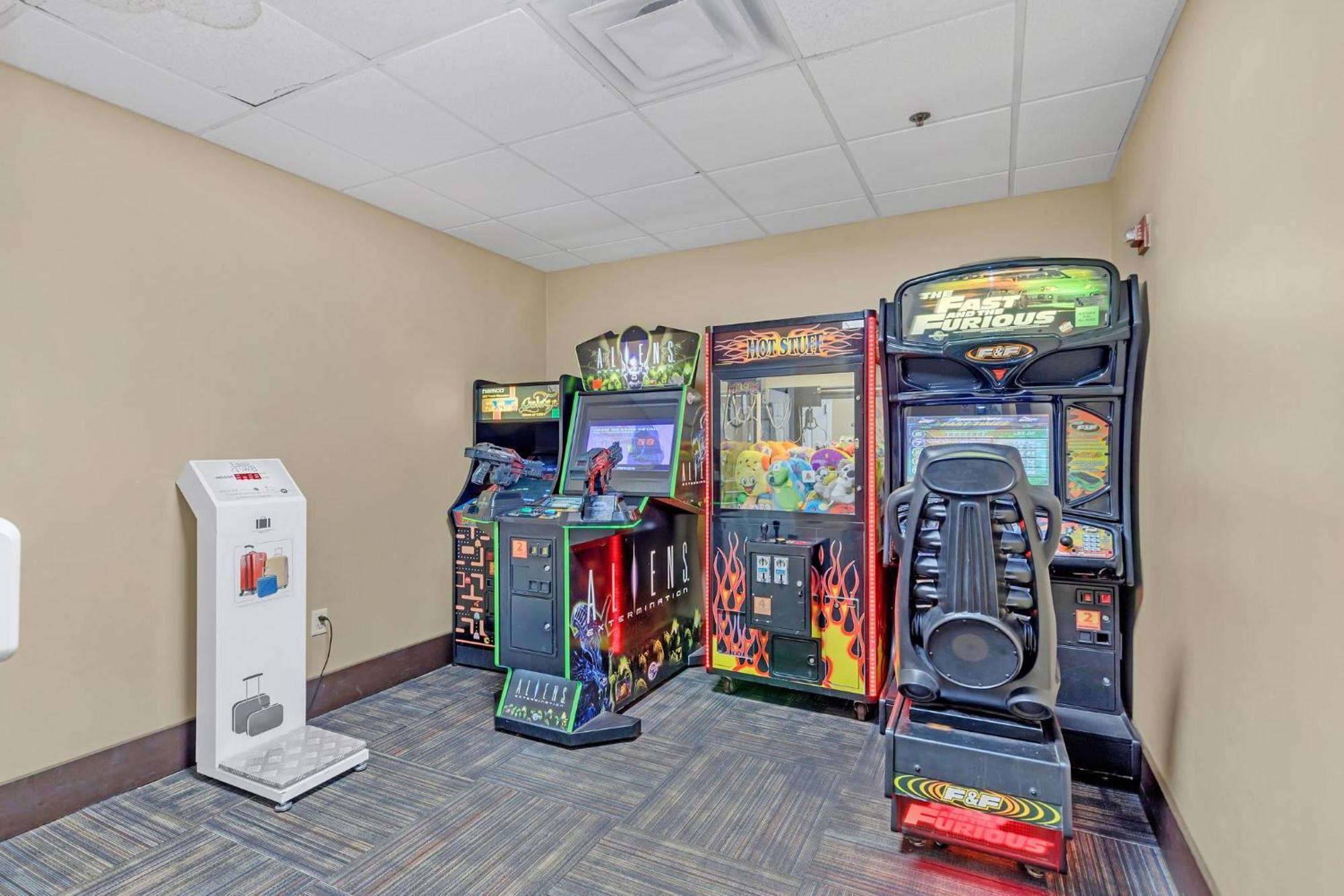 1Br 2 Queens Apt-Hotel With Pool, Hot Tub & Arcade, Near Disney & Universal! Orlando Ngoại thất bức ảnh